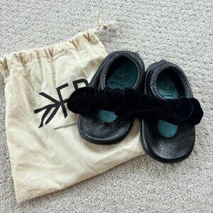 Freshly Picked black velvet bow soft sole moccasin